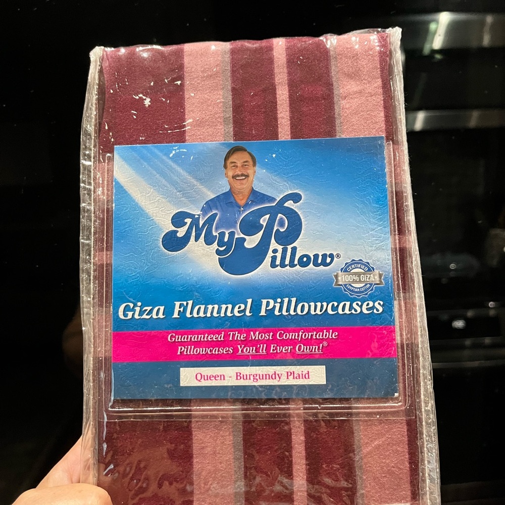 Giza Flannel Pillowcases - Burgundy Plaid
